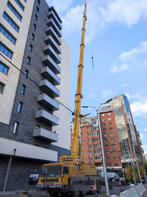 Liebherr 70 т — высотное здание